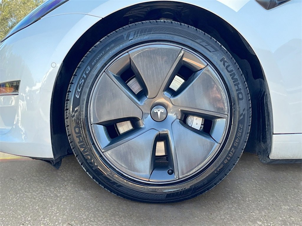 Used 2021 Tesla Model 3 Standard Range Plus image 28