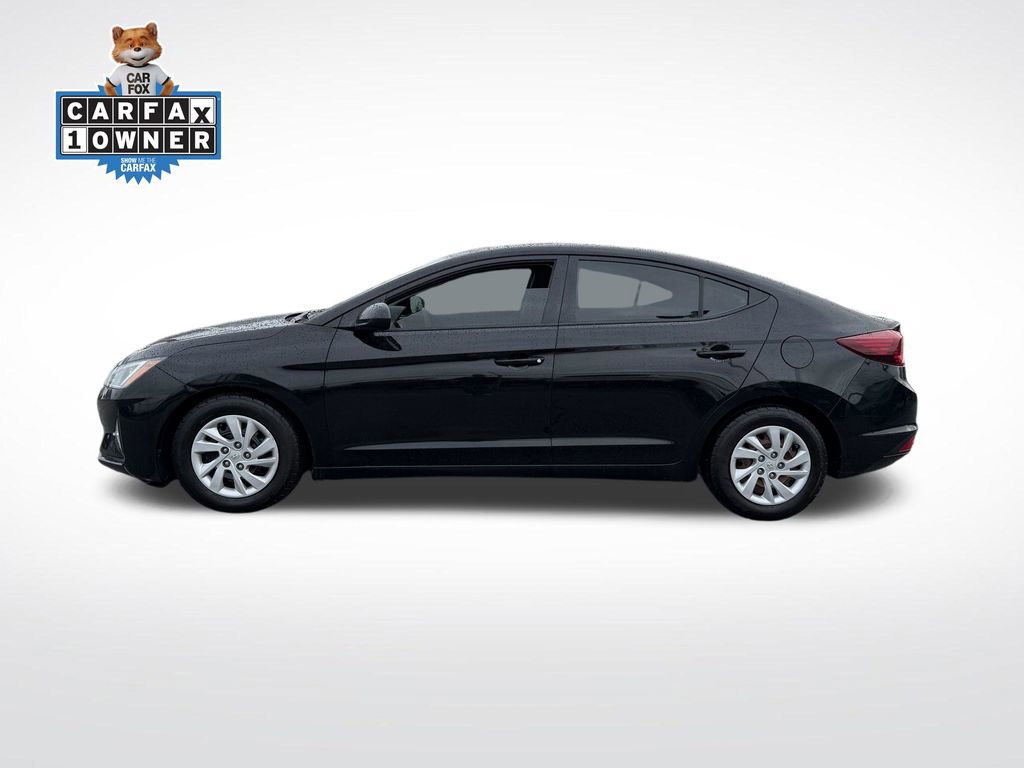 Used 2020 Hyundai Elantra SE w/ Cargo Package (C1) FWD image 2