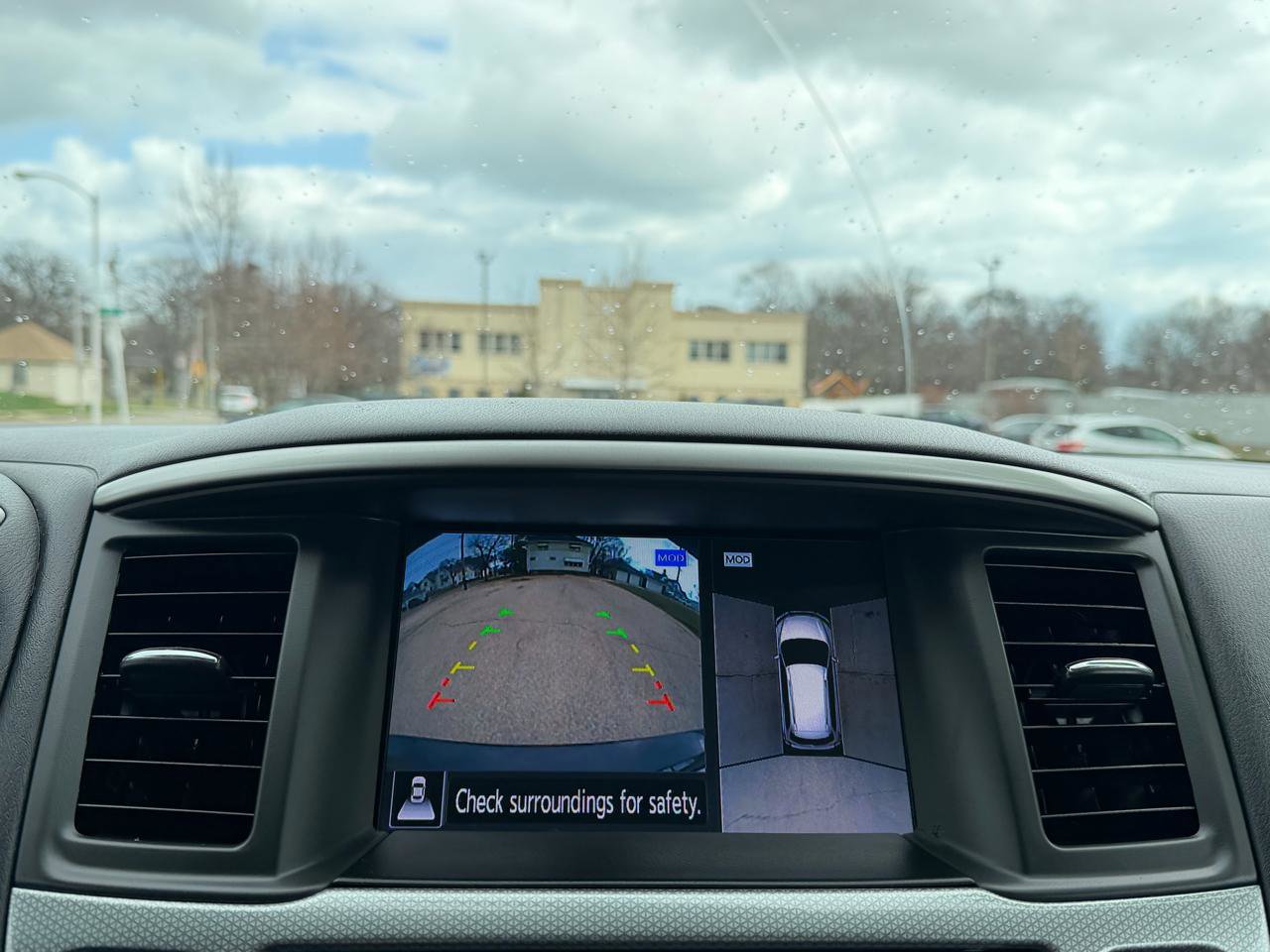 Used 2018 Nissan Pathfinder SL w/ Midnight Edition Package image 14