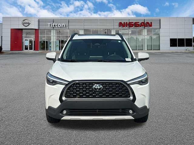 Used 2023 Toyota Corolla Cross XLE w/ Convenience Package FWD image 2