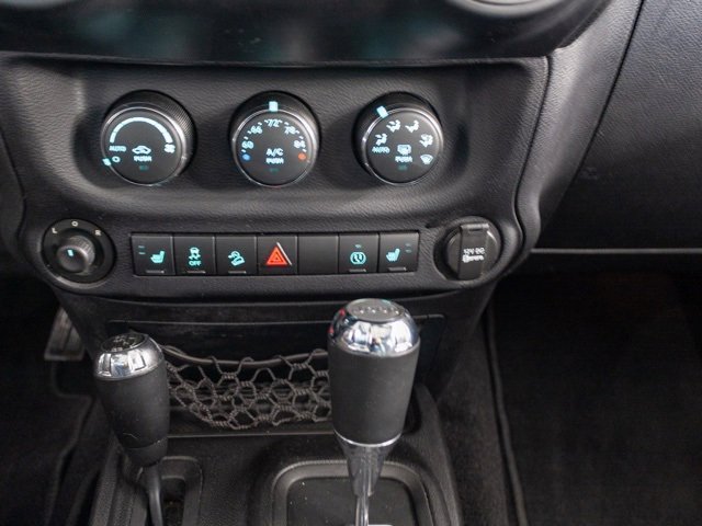 Used 2013 Jeep Wrangler Unlimited Sahara w/ Connectivity Group image 17