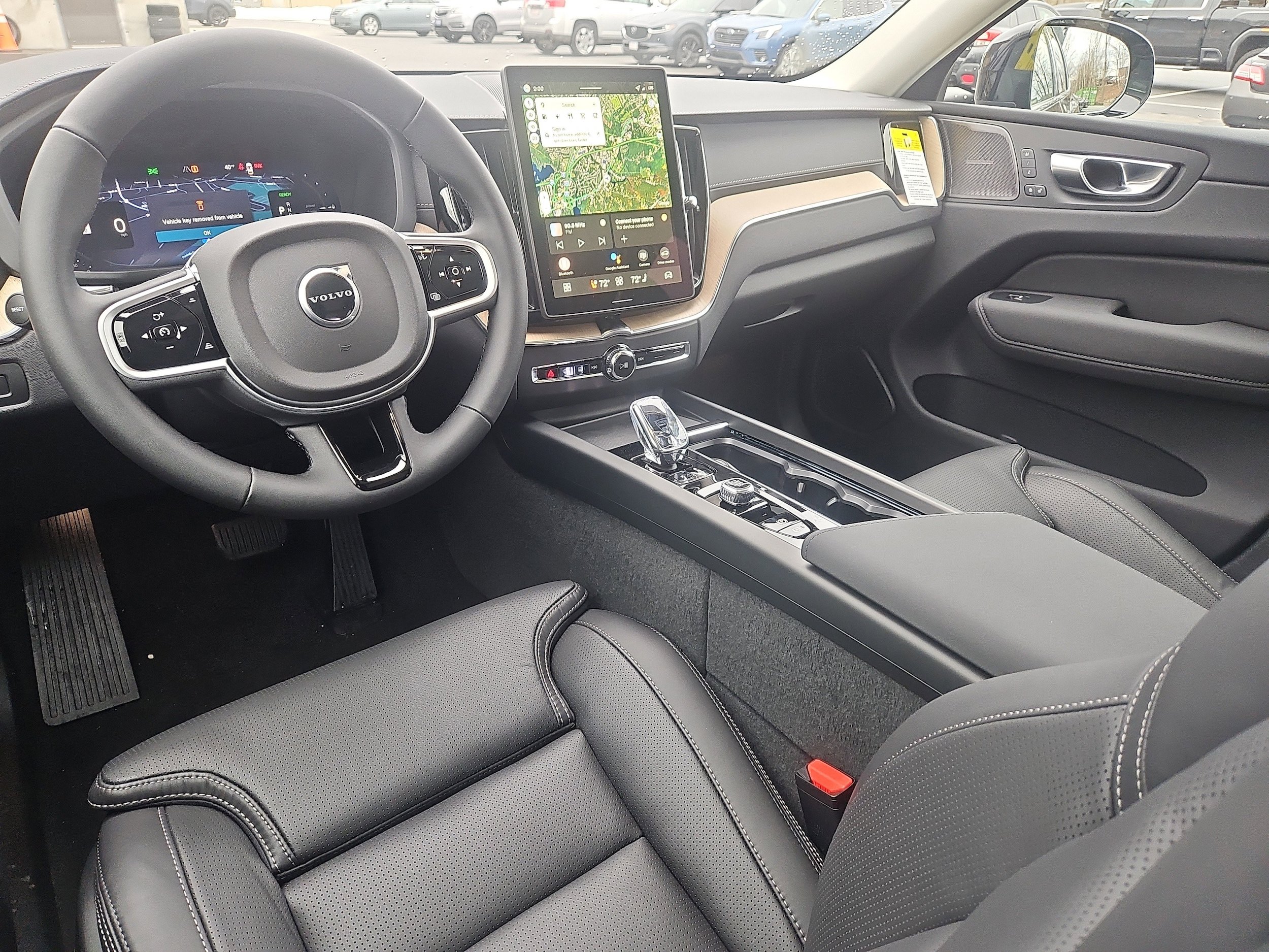 New 2026 Volvo XC60 T8 Ultra w/ Protection Package Premier AWD/4WD image 3