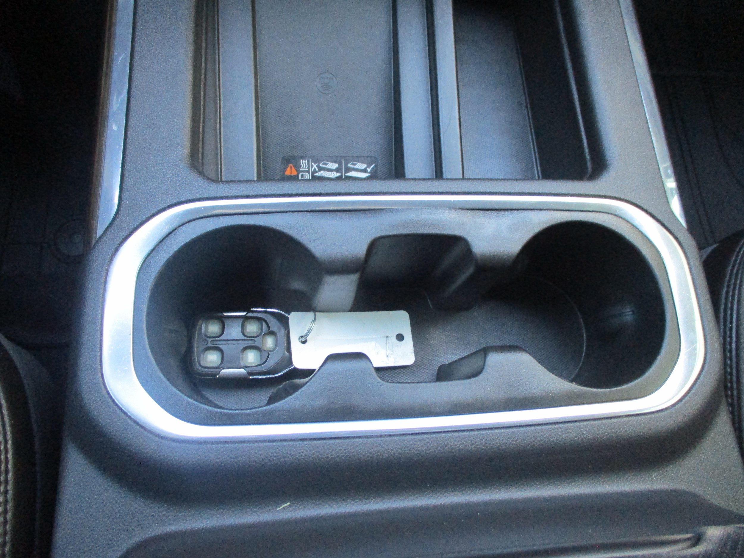 Used 2020 Chevrolet Silverado 1500 High Country w/ Technology Package AWD/4WD image 12