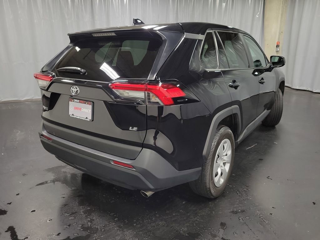 Used 2024 Toyota RAV4 LE image 8
