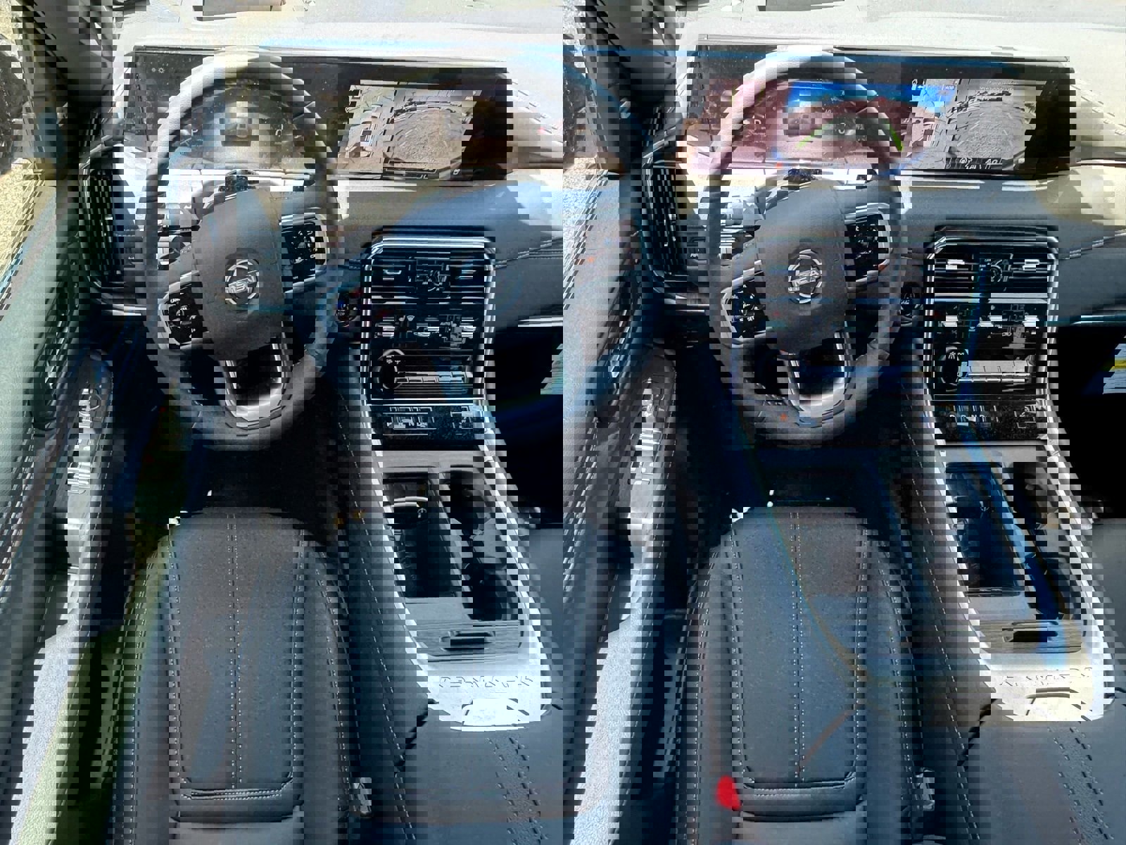 New 2025 Nissan Armada SL w/ Captain's Chari Seat Package image 24