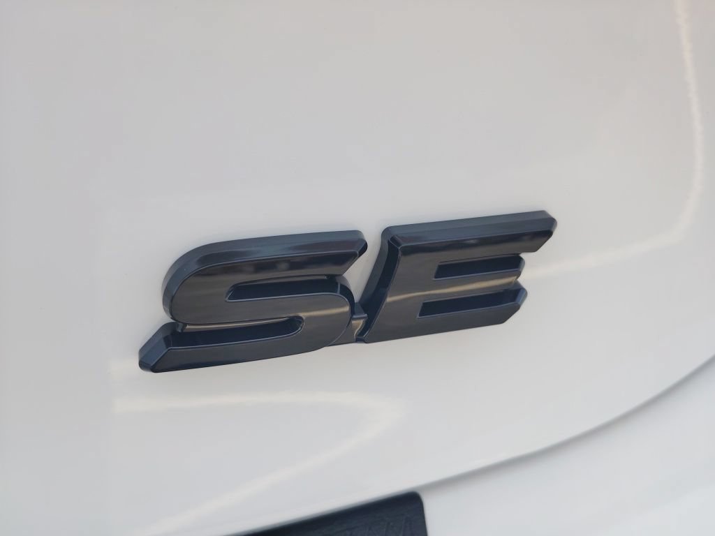 New 2026 Toyota Camry SE FWD image 10