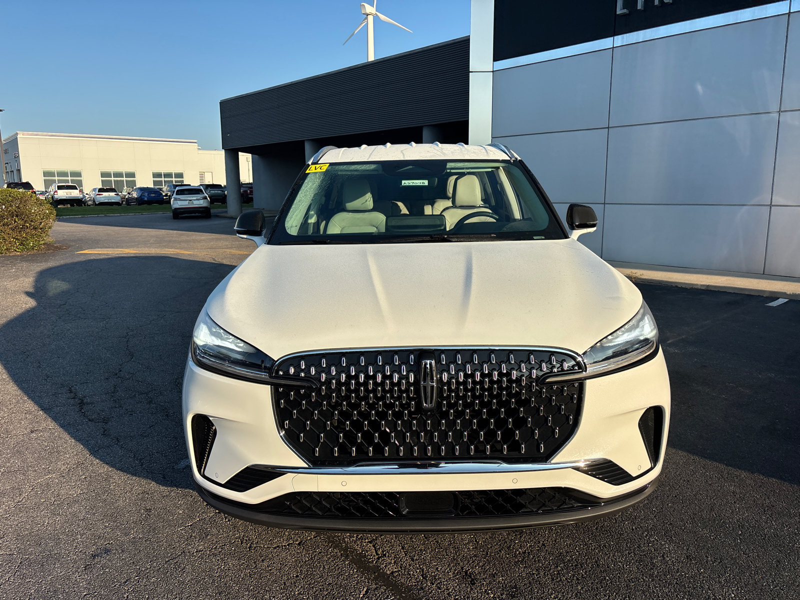 New 2027 Lincoln Aviator AWD image 2