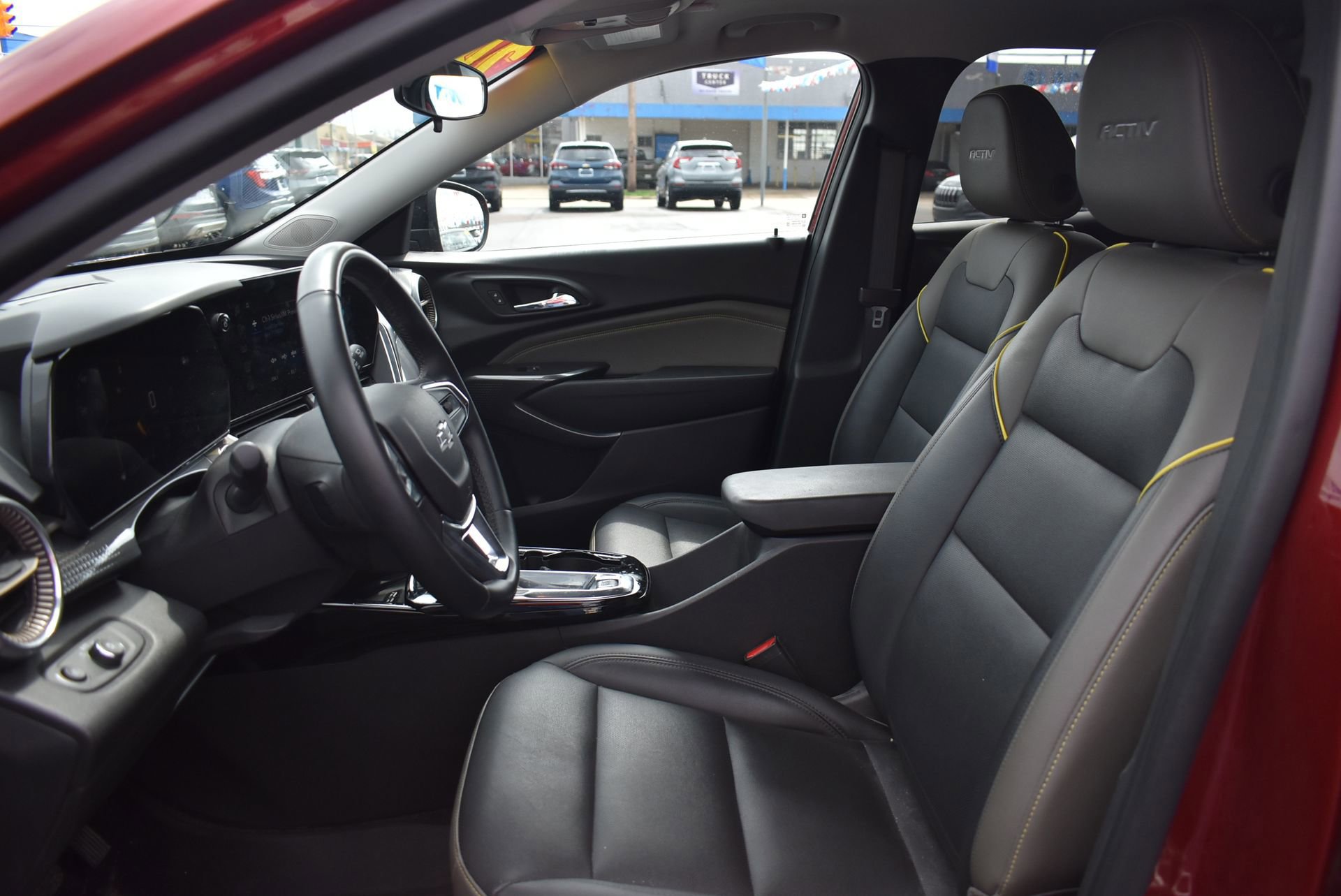 Used 2024 Chevrolet Trax ACTIV w/ Sunroof Package image 16