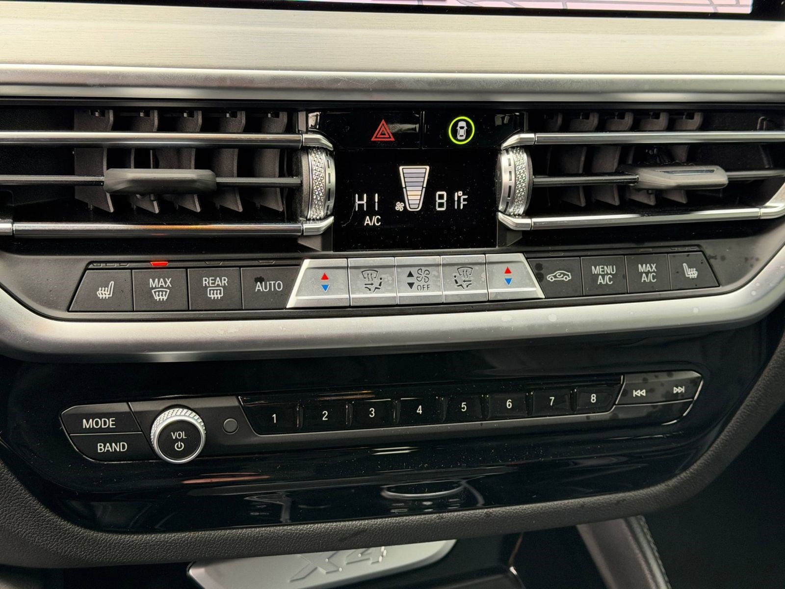 Certified 2025 BMW X4 xDrive30i image 24