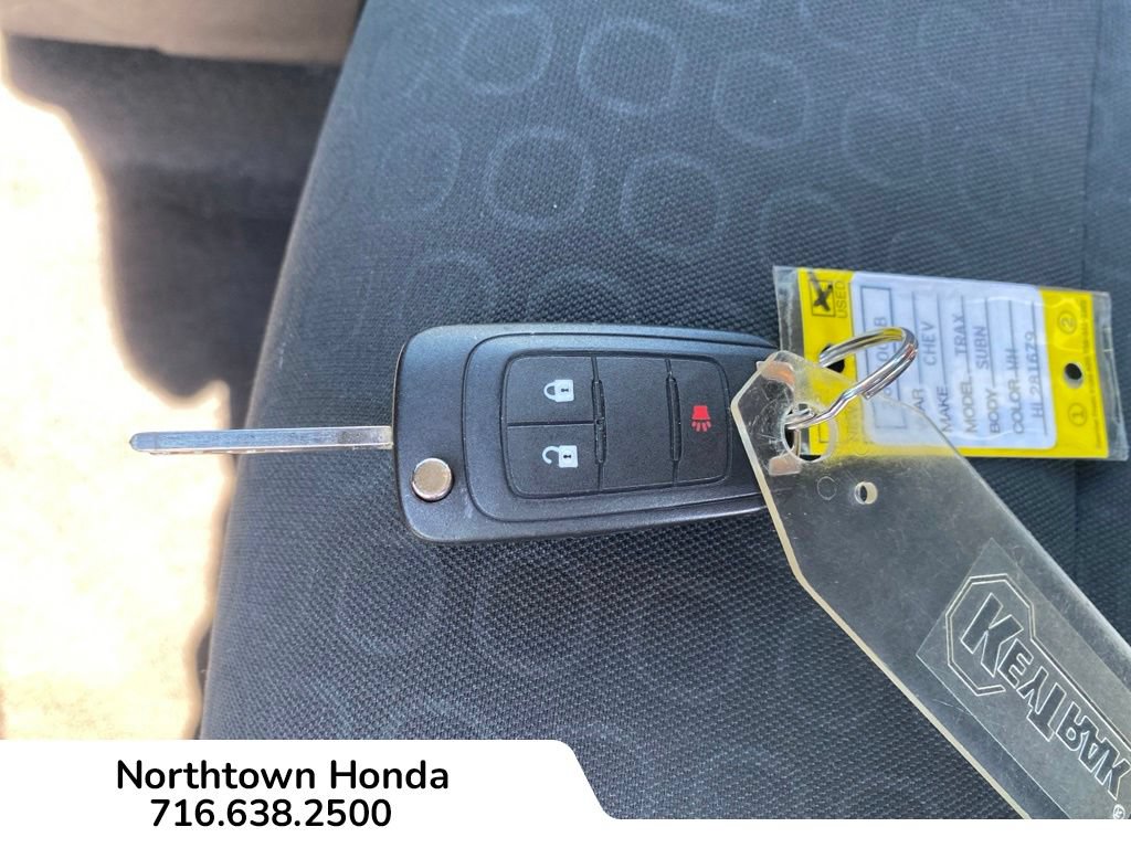 Used 2017 Chevrolet Trax LS FWD image 19