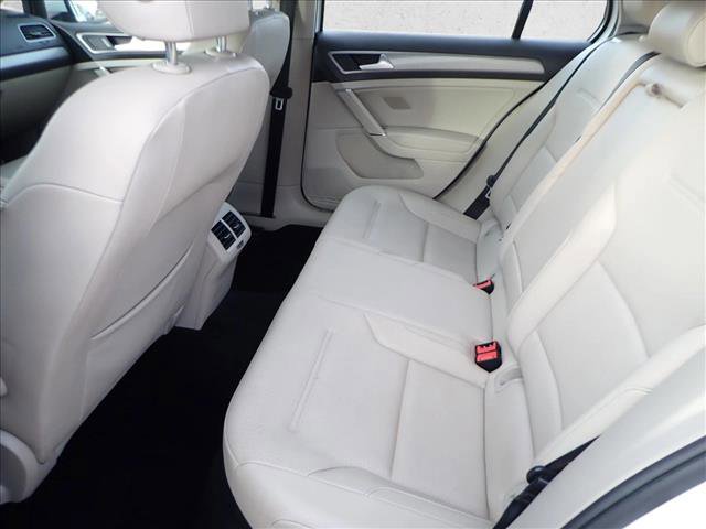 Used 2015 Volkswagen Golf TDI SEL image 9