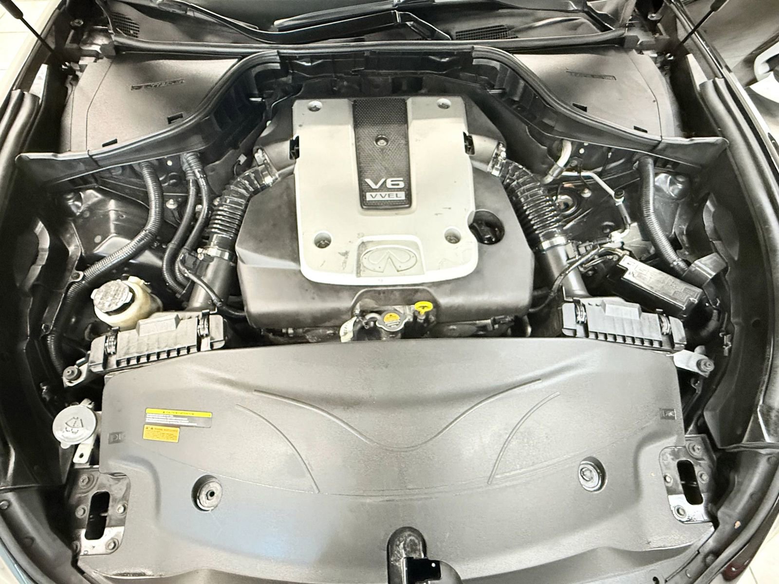 Used 2013 INFINITI M37 w/ Premium Pkg RWD image 38