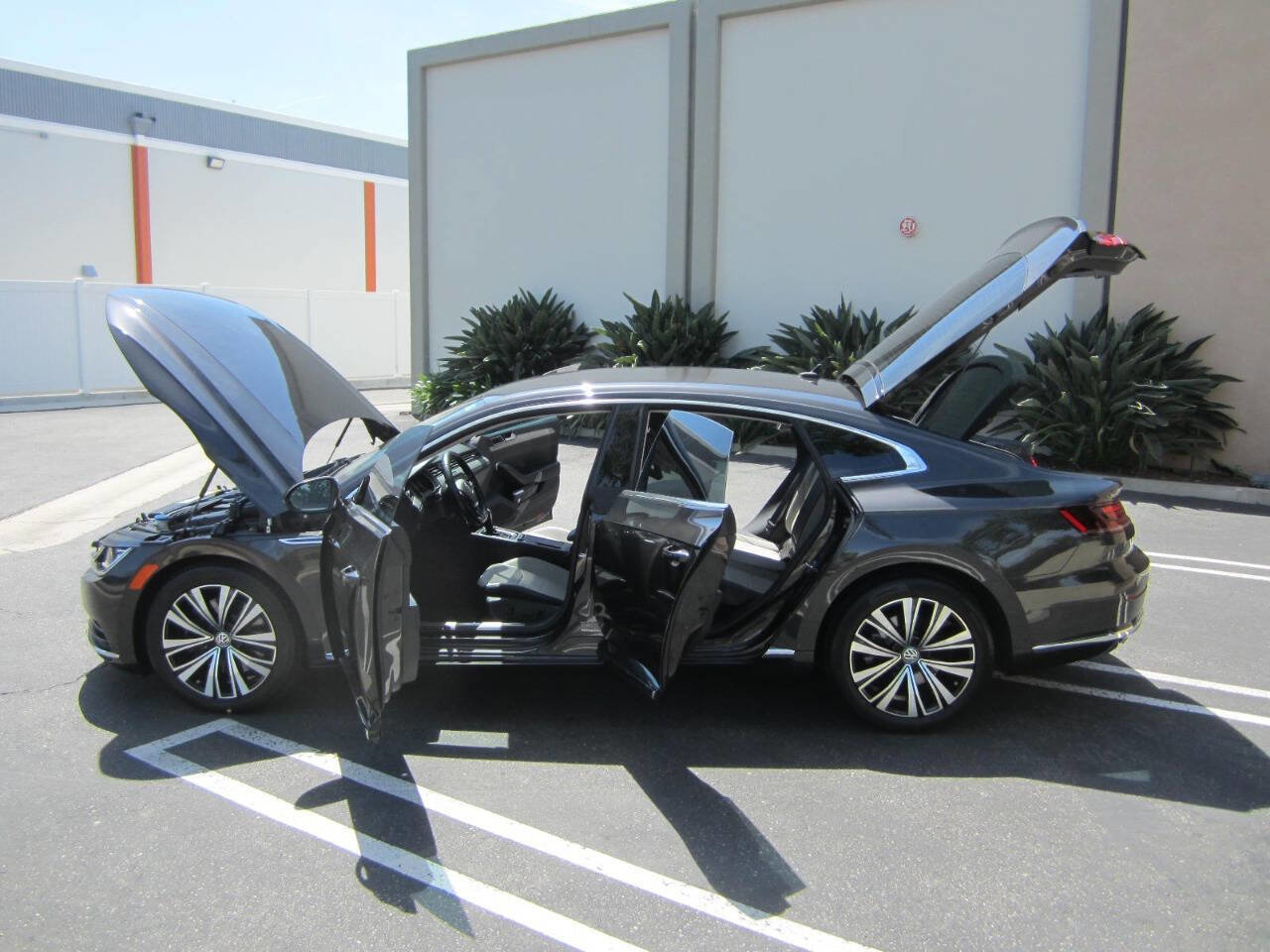 Used 2020 Volkswagen Arteon SE FWD image 10