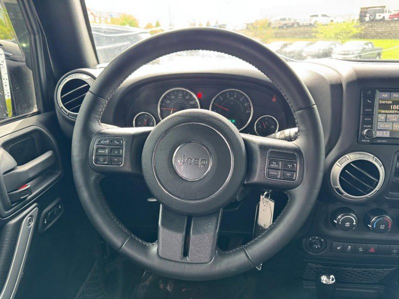 Used 2017 Jeep Wrangler Unlimited Sahara w/ Dual Top Group AWD/4WD image 12
