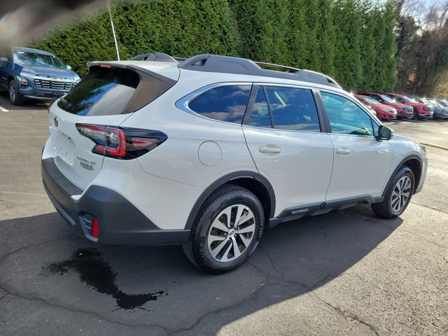Used 2022 Subaru Outback Premium image 7