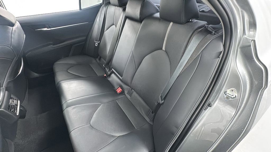 Used 2021 Toyota Camry XSE image 12