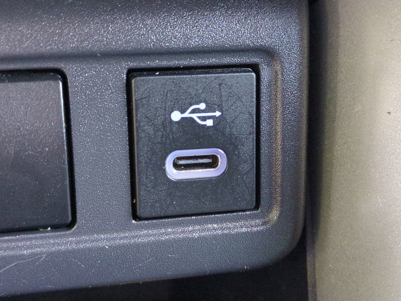 Used 2023 Toyota Corolla Cross LE w/ Moonroof Package FWD image 22