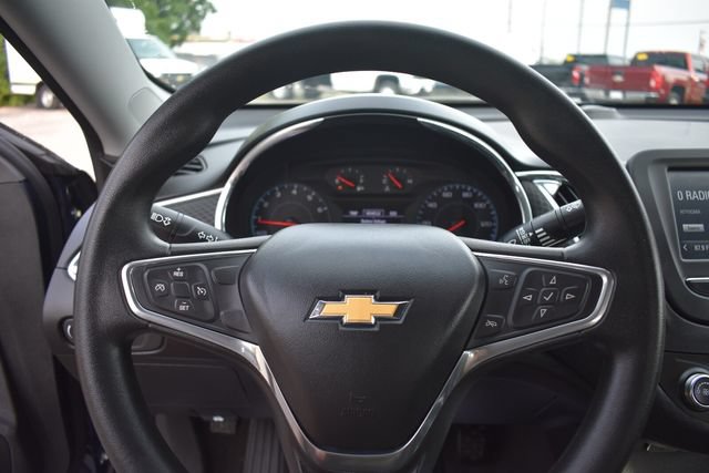Certified 2018 Chevrolet Malibu LT FWD image 29