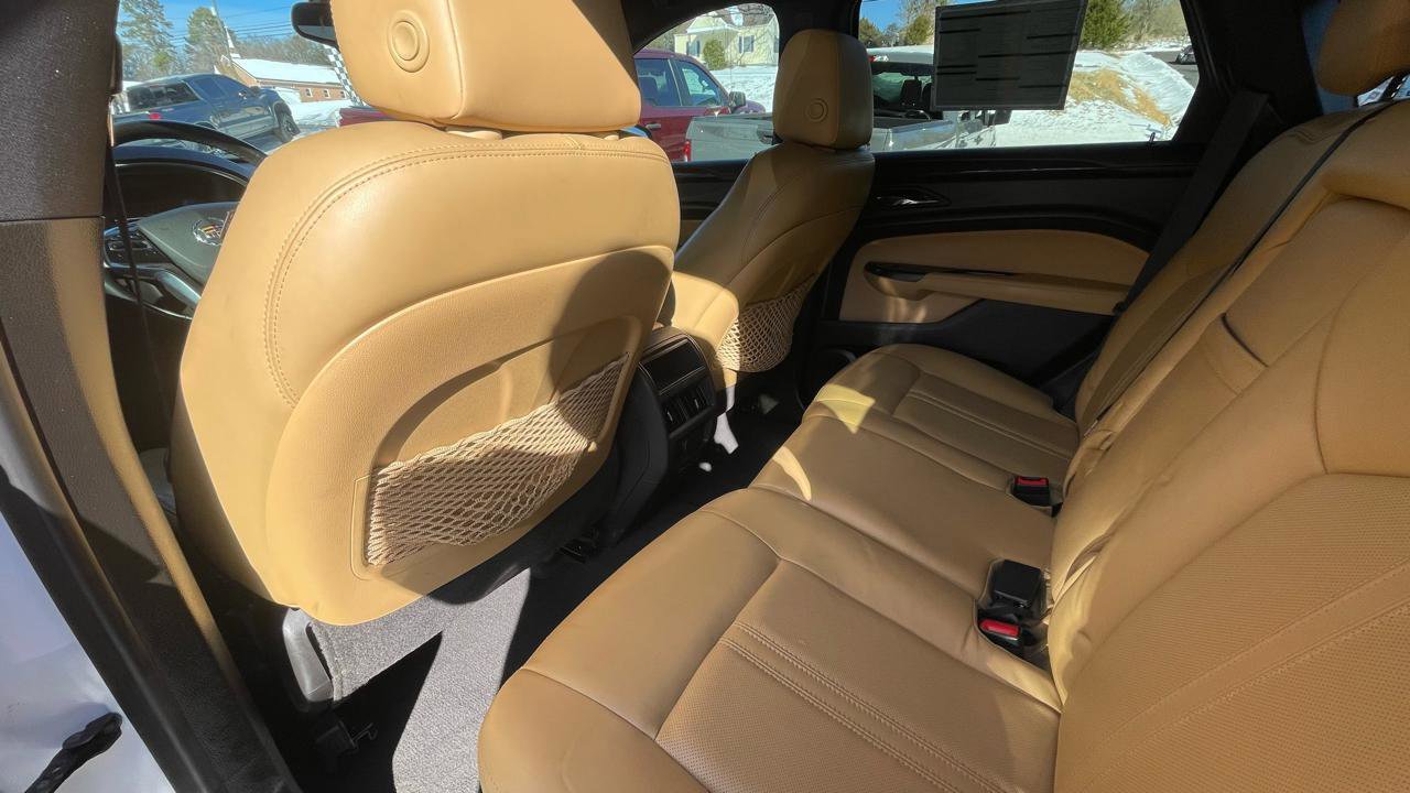 Used 2014 Cadillac SRX Luxury w/ Driver Awareness Package image 21