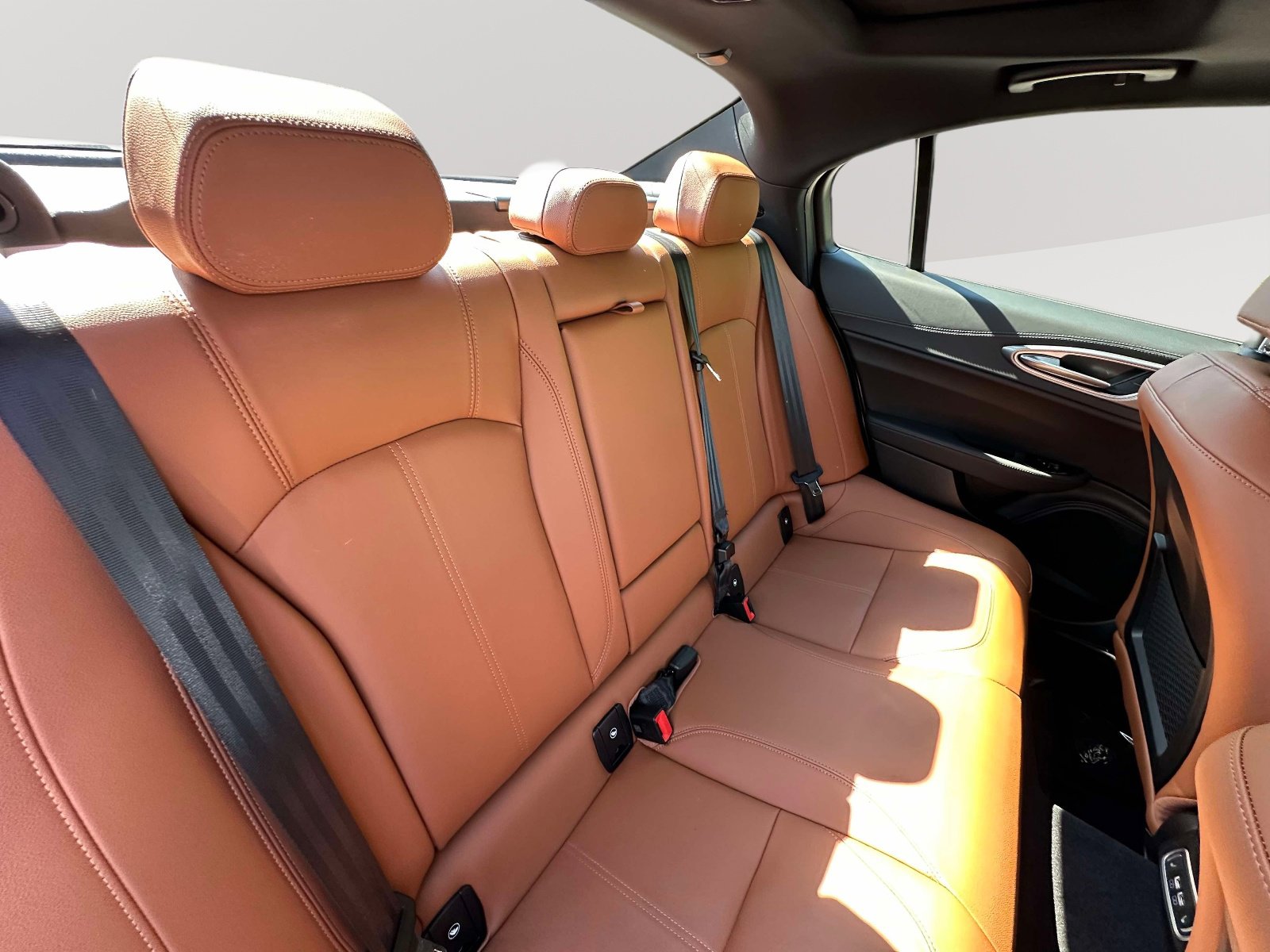 Used 2024 Alfa Romeo Giulia Ti AWD/4WD image 29