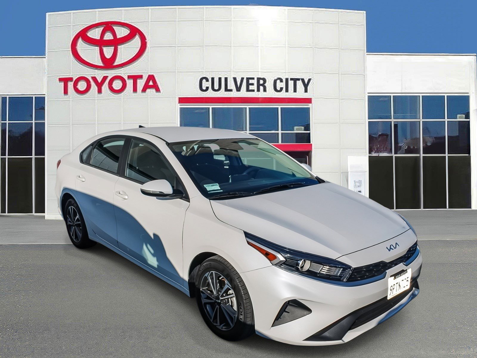 Used 2024 Kia Forte LXS w/ LXS Technology Package