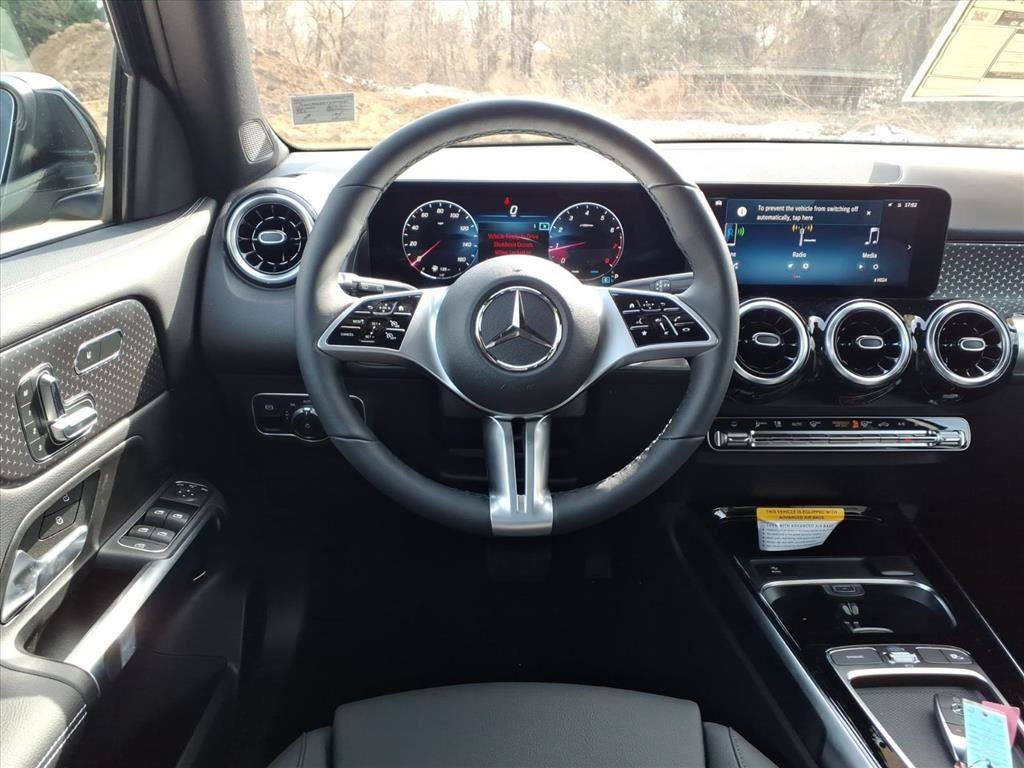 New 2026 Mercedes-Benz GLB 250 4MATIC image 21