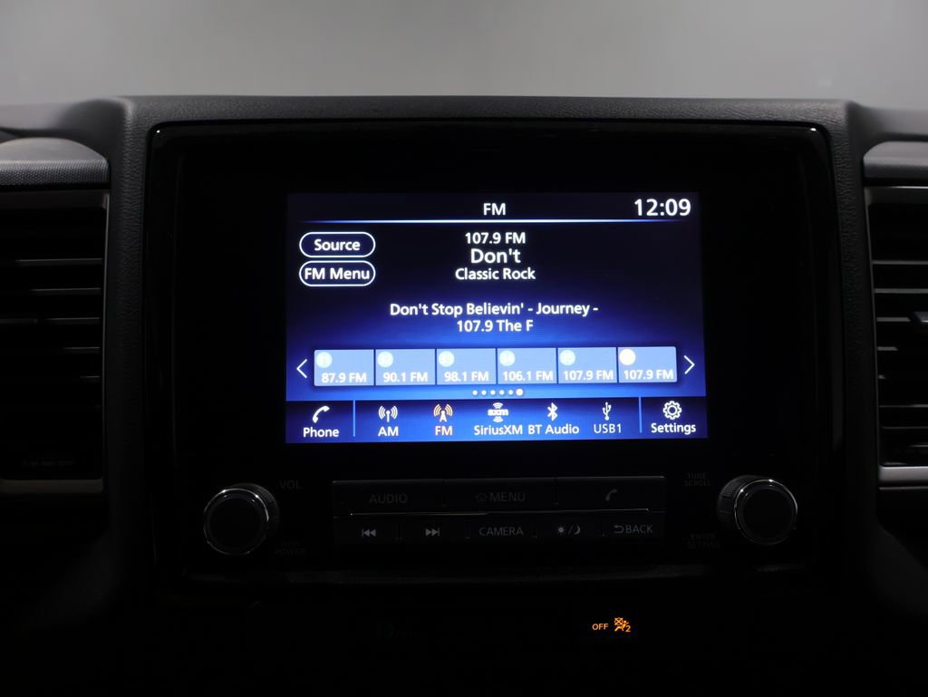 Used 2024 Nissan Frontier SV image 24