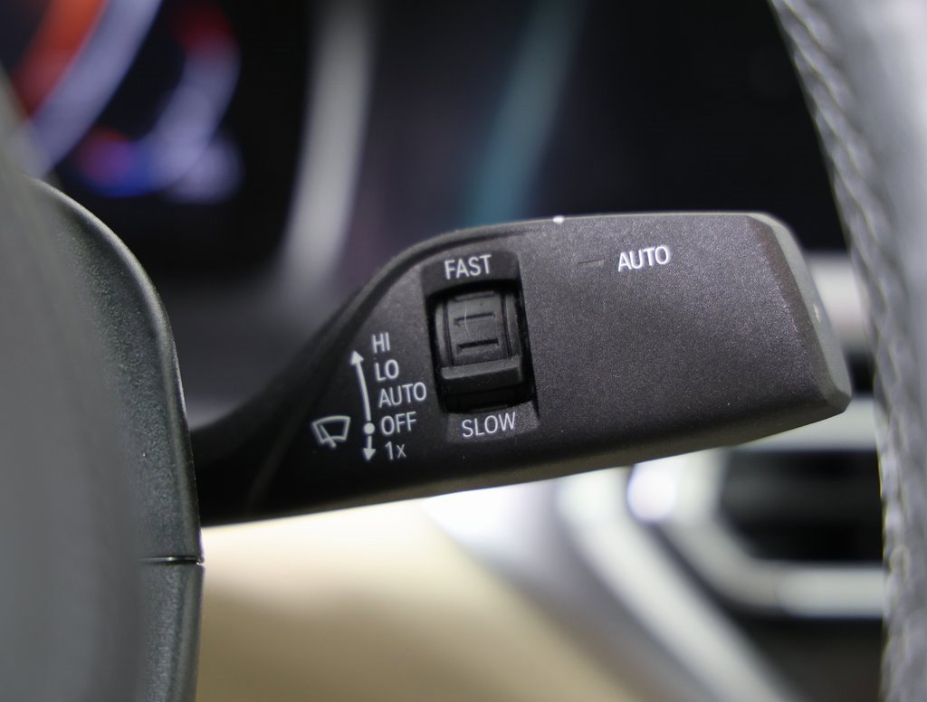 Used 2023 BMW 440i xDrive Convertible w/ Premium Package image 24