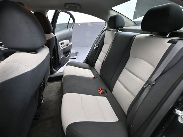Used 2015 Chevrolet Cruze LS FWD image 32