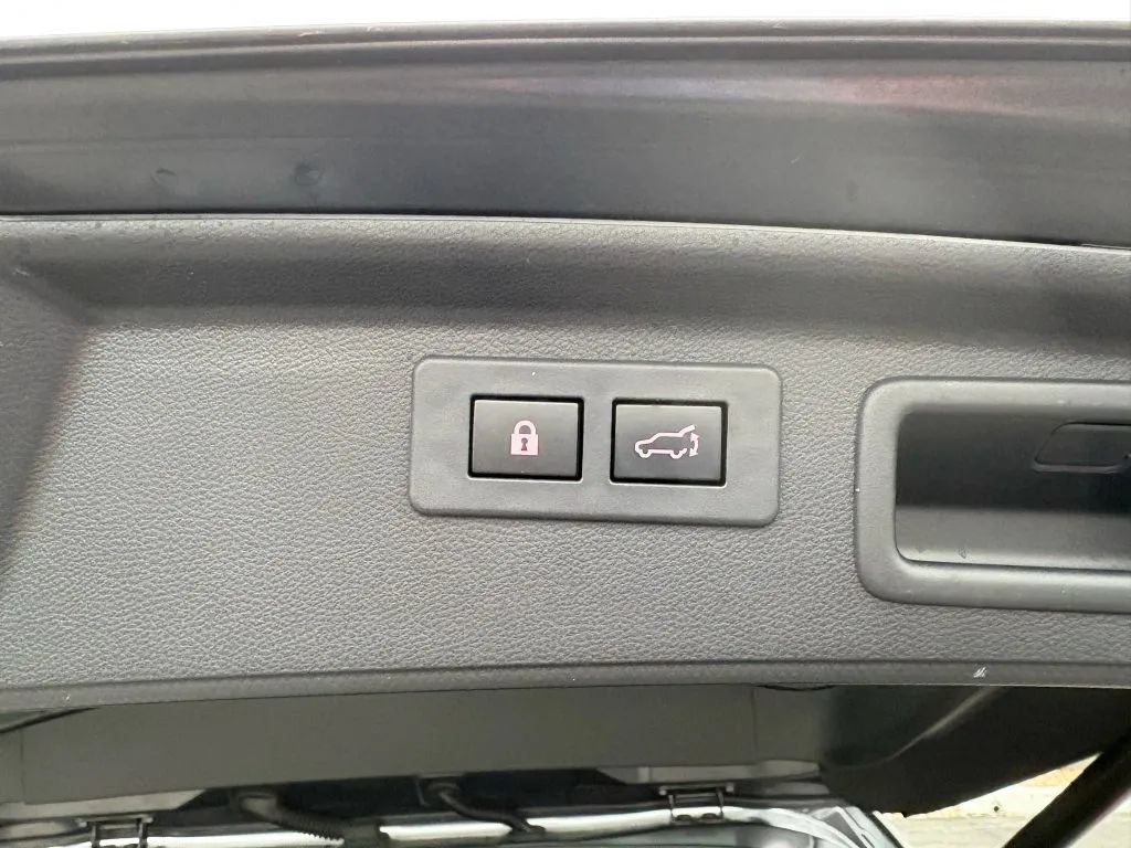 Used 2022 Subaru Forester Premium AWD/4WD image 11
