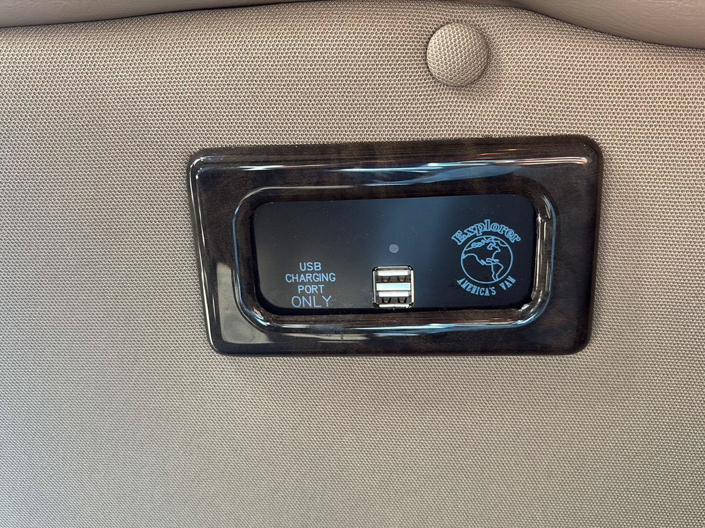 Used 2014 Chevrolet Express 1500 AWD image 44