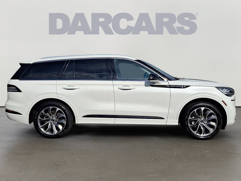 Used 2023 Lincoln Aviator Grand Touring w/ Elements Package Plus AWD/4WD image 7