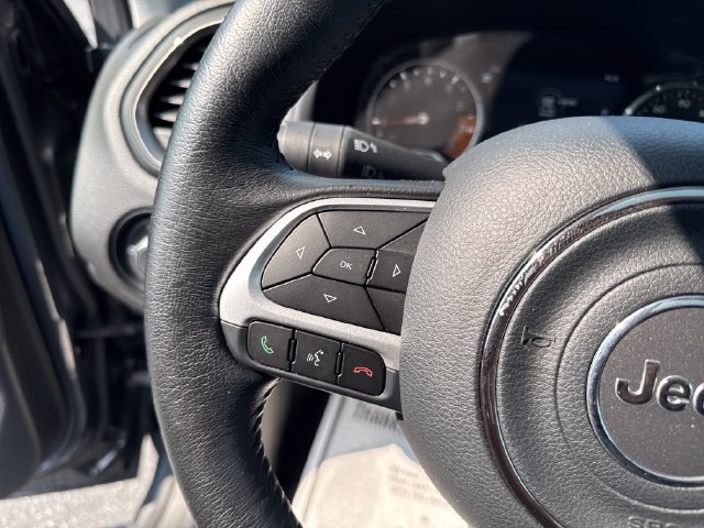 Used 2023 Jeep Renegade Limited w/ Sun/Sound Group AWD/4WD image 41