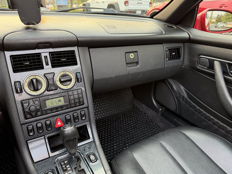 Used 1999 Mercedes-Benz SLK 230 image 24