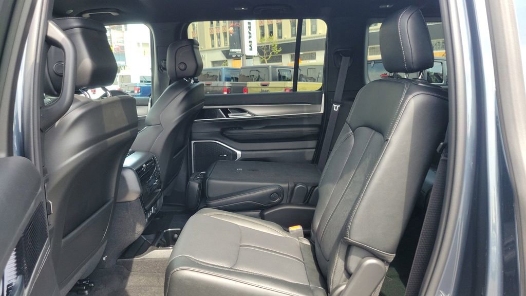 New 2025 Jeep Wagoneer Series II image 10
