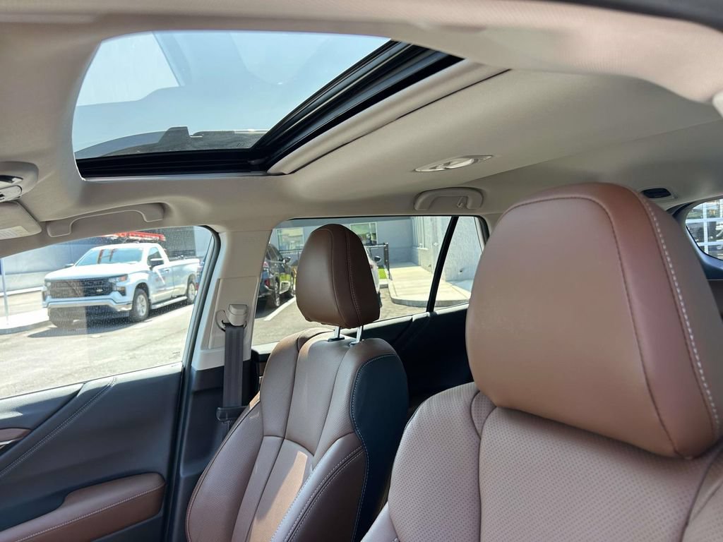 Certified 2023 Subaru Outback Touring AWD/4WD image 11