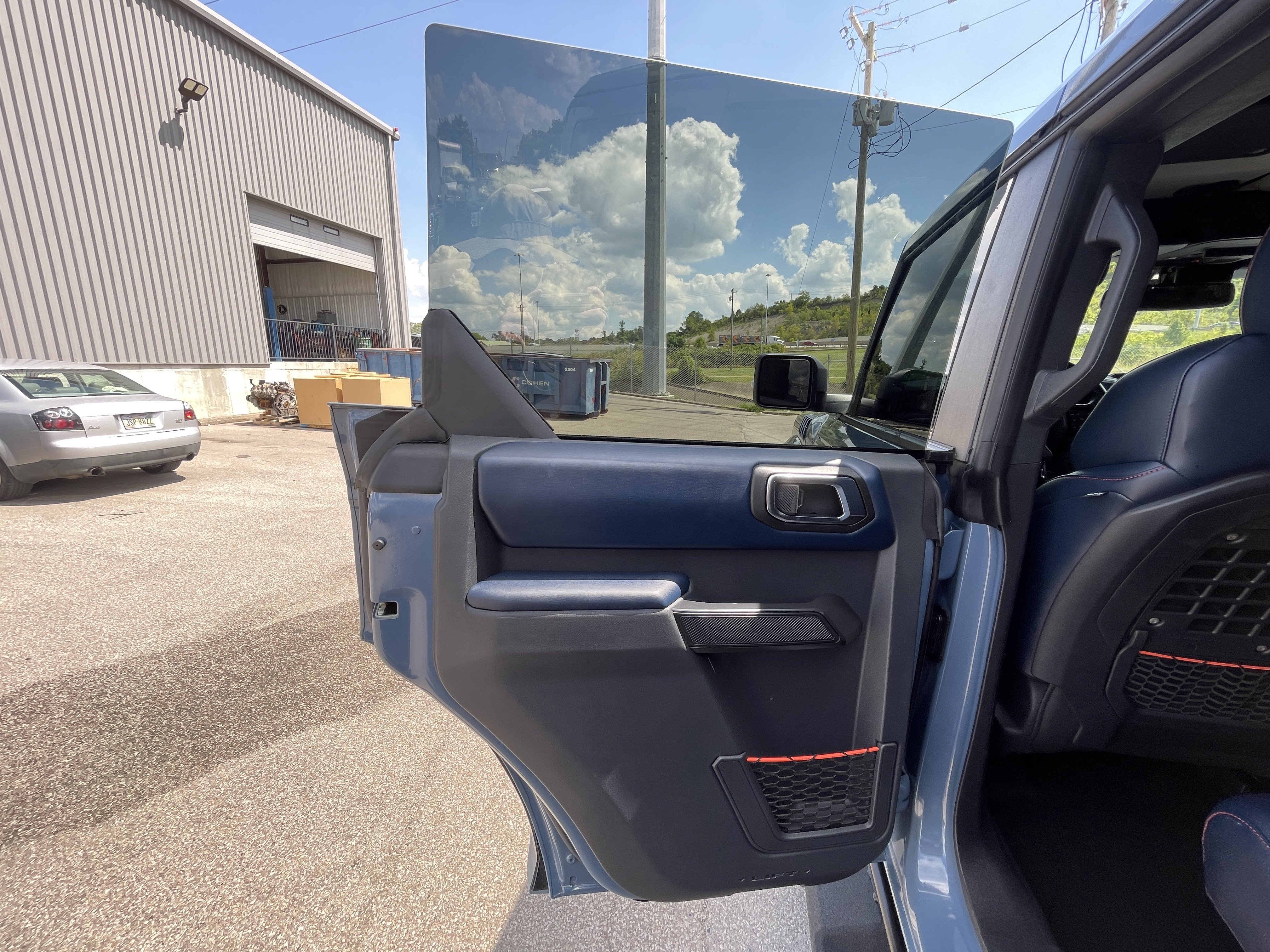 Used 2025 Ford Bronco Raptor AWD/4WD image 34