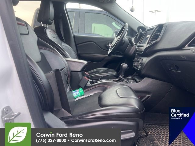 Used 2019 Jeep Cherokee Trailhawk image 10