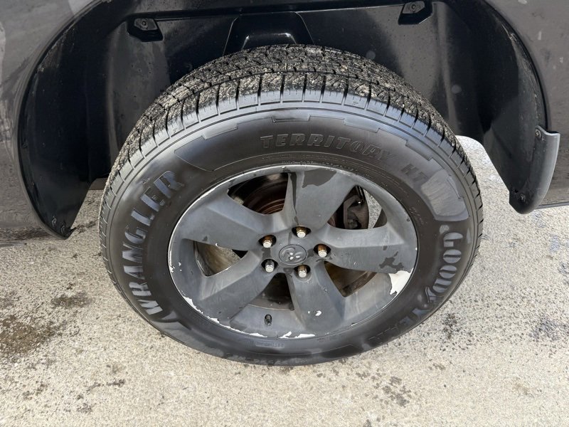 Used 2015 RAM 1500 Express image 12