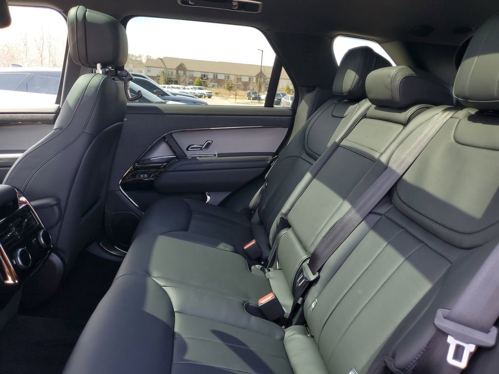 New 2026 Land Rover Range Rover Sport SE AWD/4WD image 22