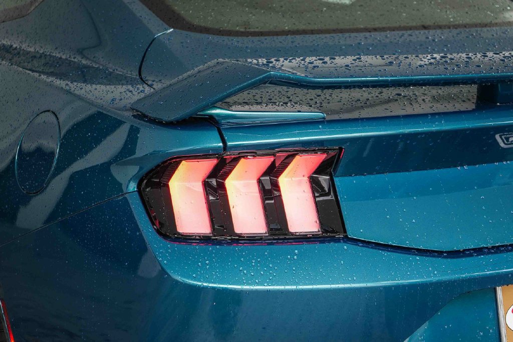 New 2026 Ford Mustang GT Premium w/ GT Performance Package RWD image 9