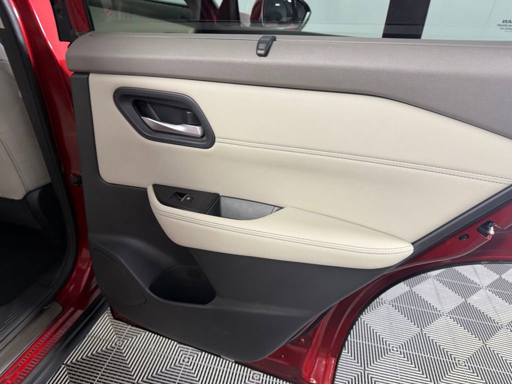 Used 2023 Nissan Rogue SL w/ SL Premium Package FWD image 29
