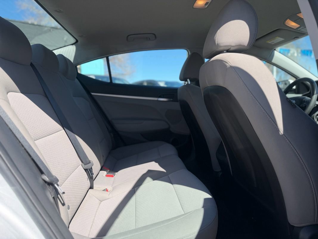 Used 2019 Hyundai Elantra SE FWD image 6