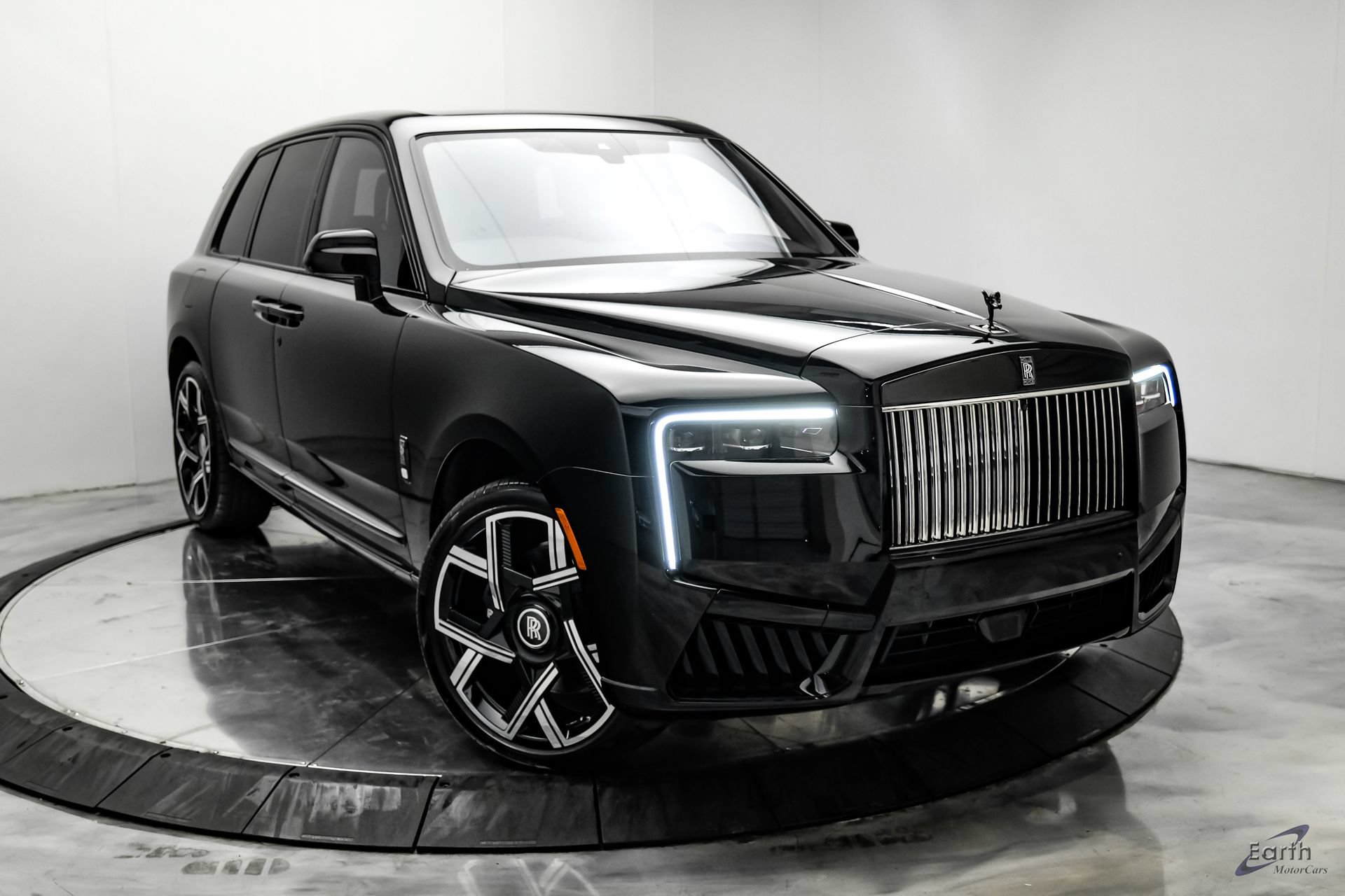 Used 2026 Rolls-Royce Cullinan Black Badge AWD/4WD image 30
