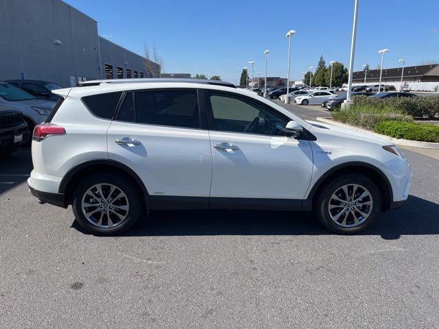 Used 2018 Toyota RAV4 Limited w/ Advanced Technology Package image 4