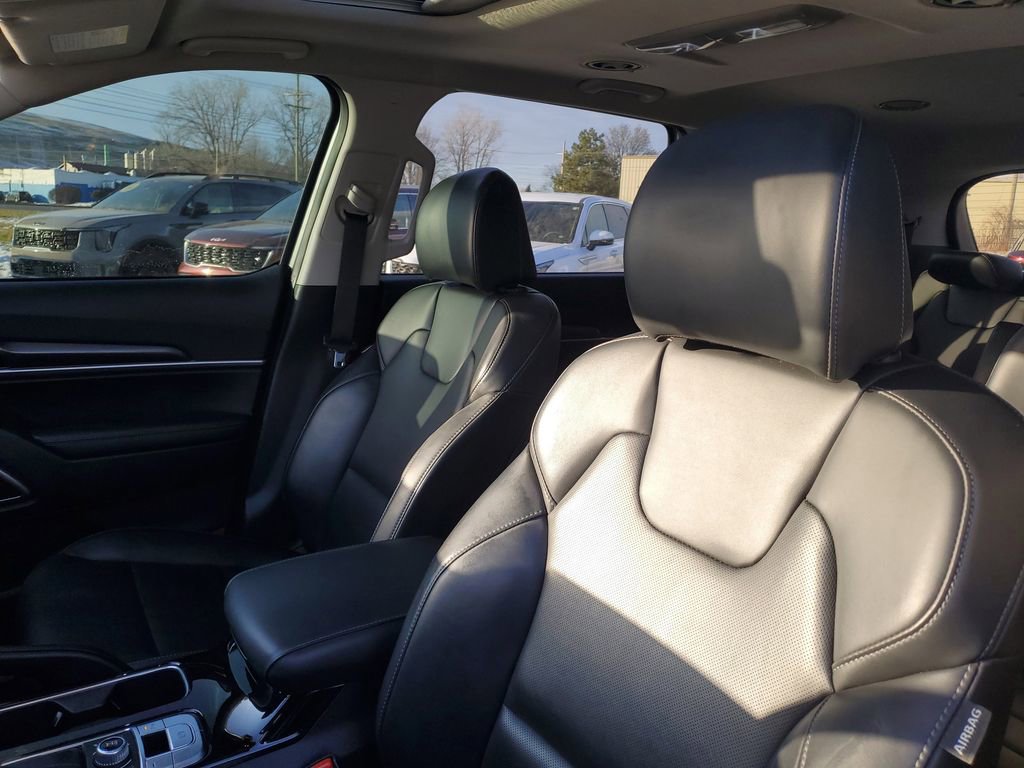 Used 2024 Kia Telluride S w/ S Sunroof Package image 10