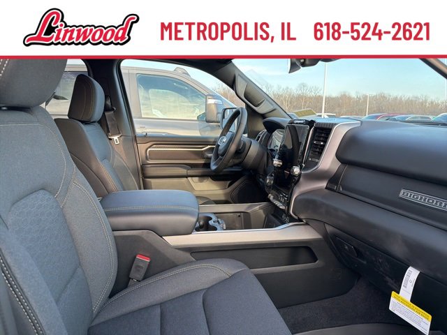 New 2026 RAM 1500 4x4 Crew Cab image 8