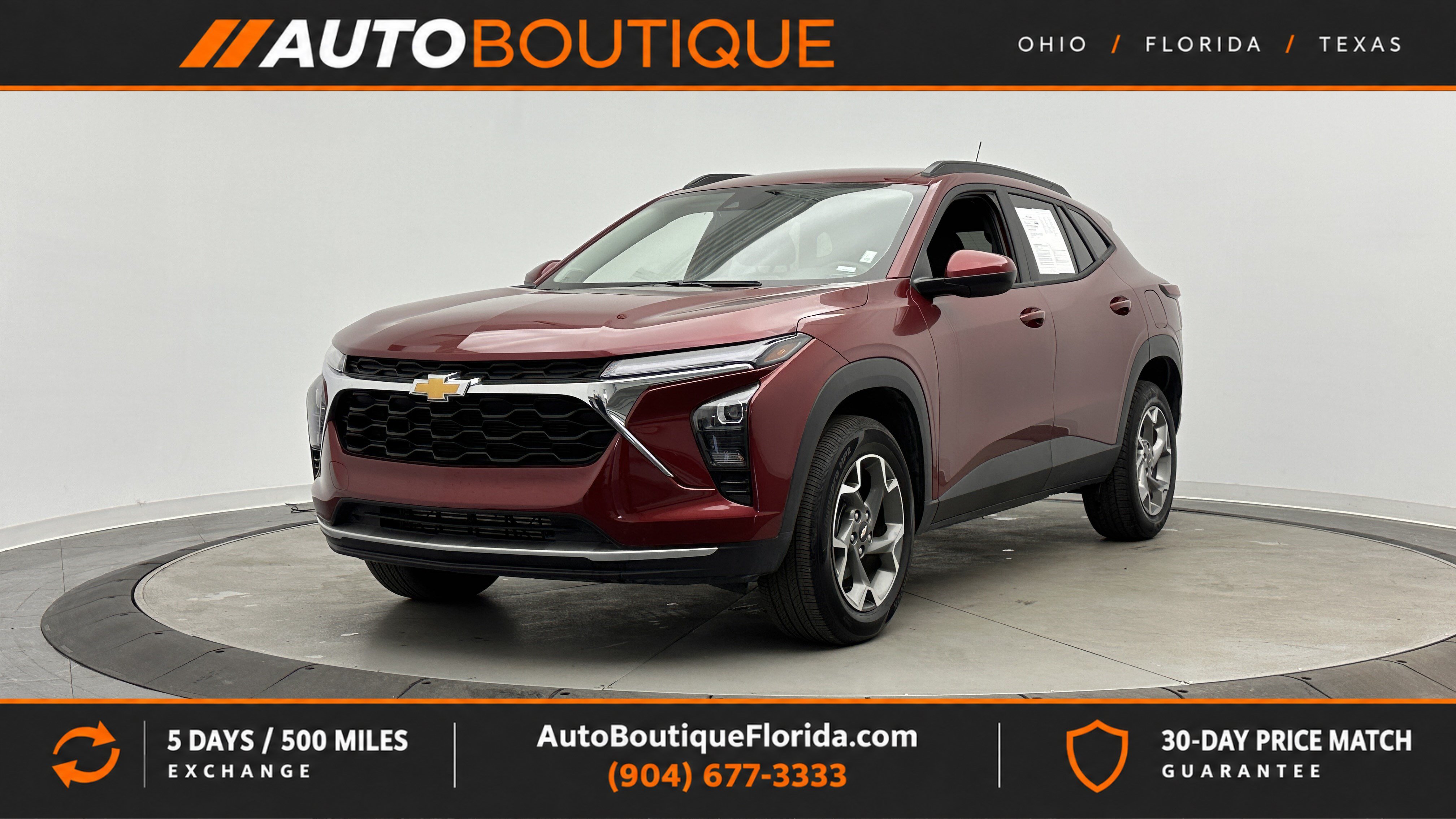 Used 2025 Chevrolet Trax LT FWD image 1