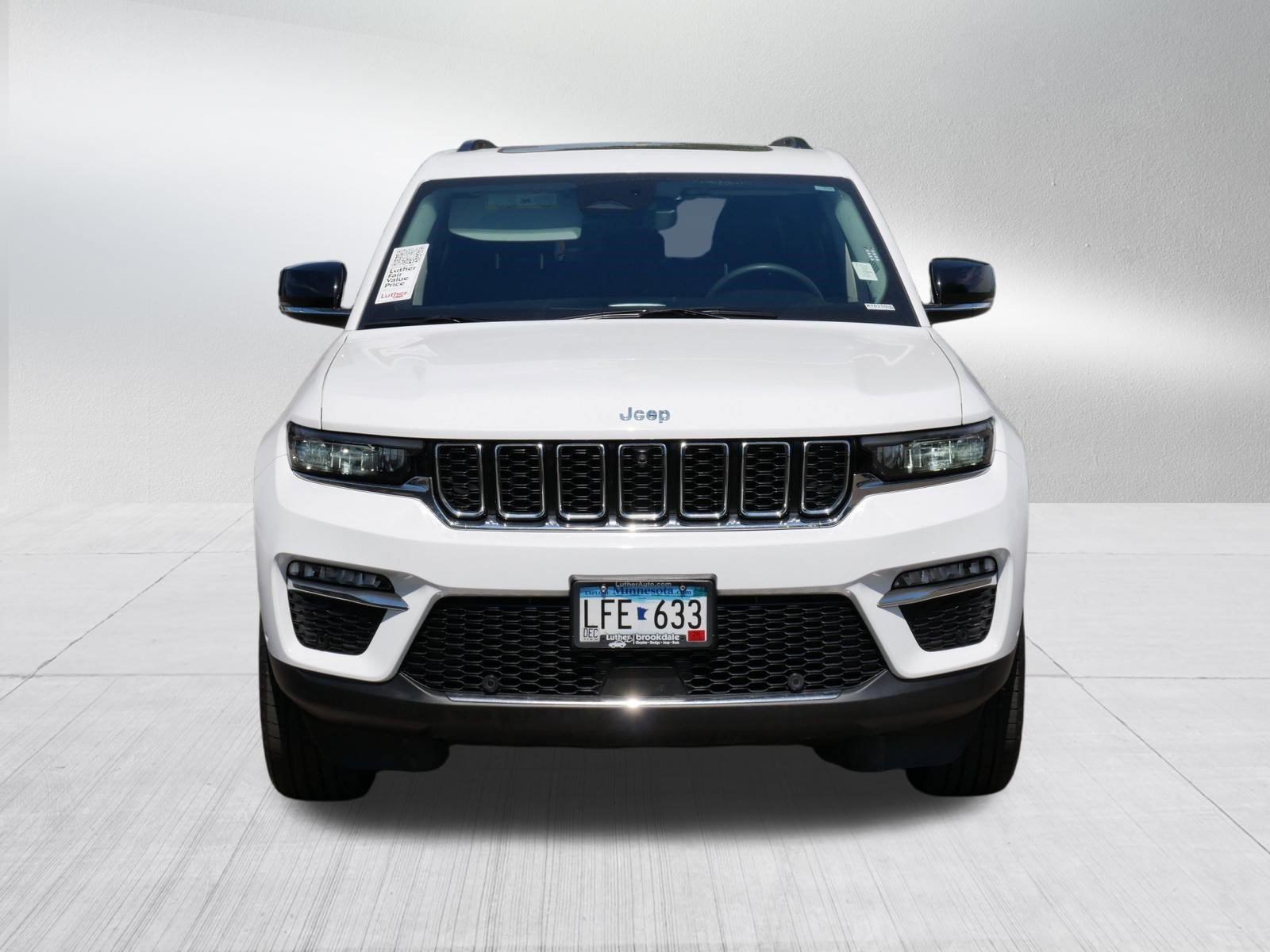 Used 2022 Jeep Grand Cherokee Limited 4xe w/ Luxury Tech Group II AWD/4WD image 2