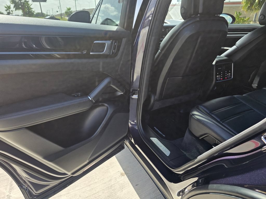 Used 2019 Porsche Cayenne AWD/4WD image 13